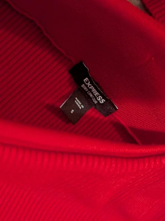 Express Red Ribbed Body Contour Tank - Picture 8 of 10